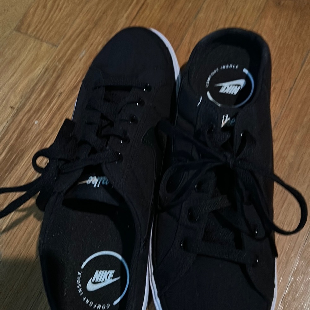 Nike slides
